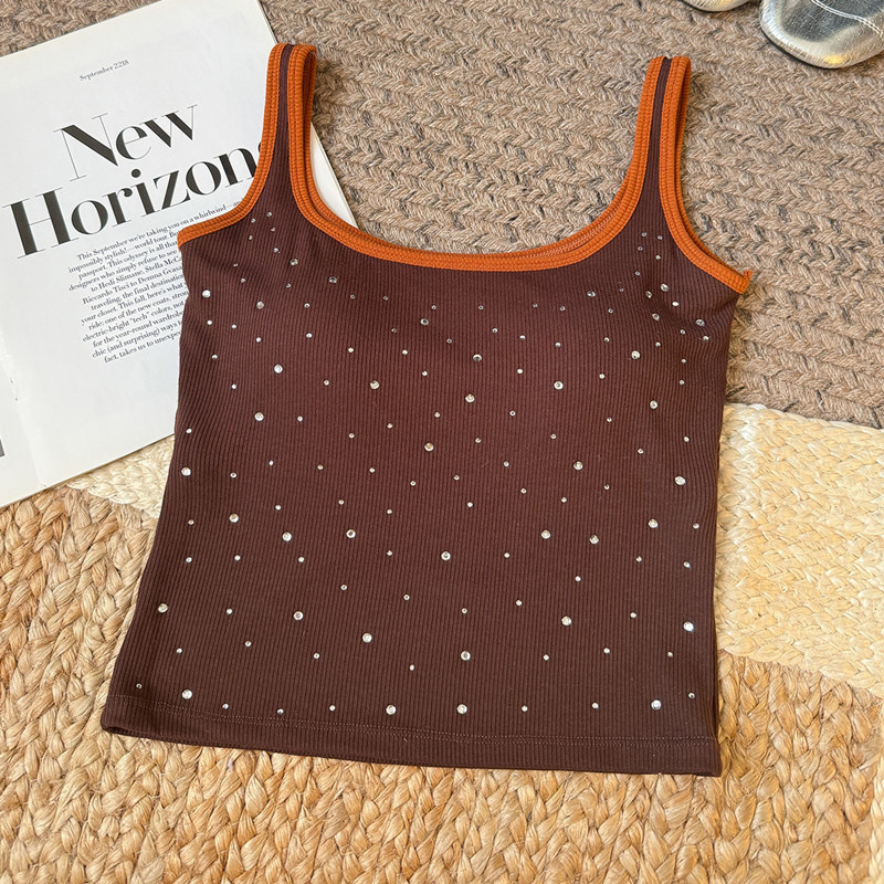 Top din viscose cu strasuri, bretele, cu sutien integrat, croi slim, fără mâneci, poate fi purtat ca top exterior