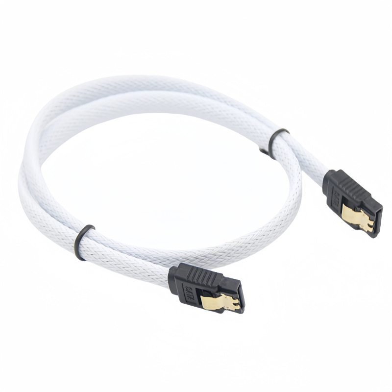 SATA 3.0 кабел за данни с плетена външна обвивка, 90° ъглов конектор, високоскоростна свързаност към SSD