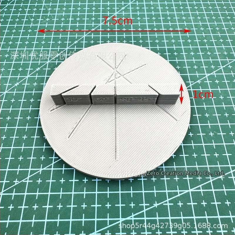 Rezací sprievodca pre modely Star Extreme Gundam s viacuhlovou rezacou doskou pre 30°, 45° a 60°