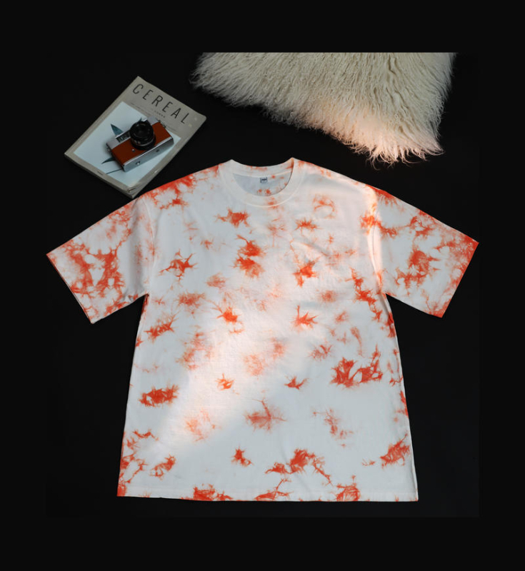 230 g тежък памучен T‑шърт с tie-dye, винтидж стил, oversized, drop-shoulder, къс ръкав, кръгло деколте