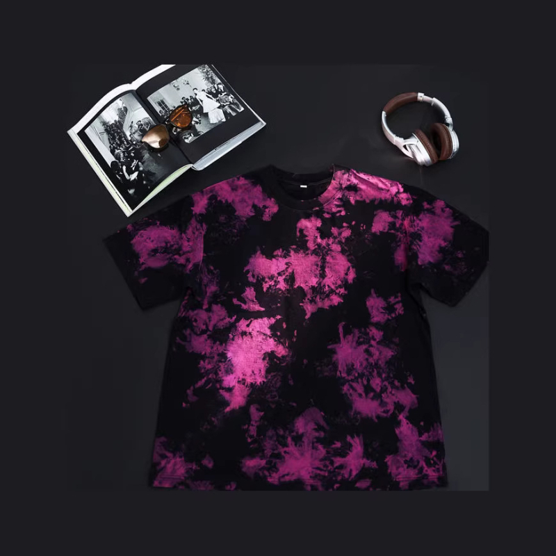 230 g тежък памучен T‑шърт с tie-dye, винтидж стил, oversized, drop-shoulder, къс ръкав, кръгло деколте