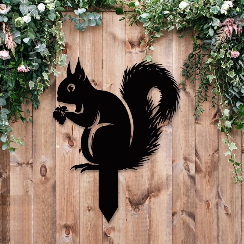 Silhouette metalică de veveriță pentru grădină – decor exterior