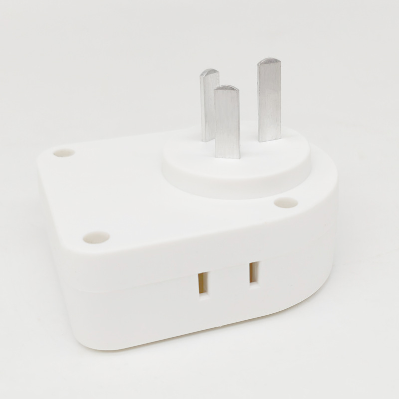 Adaptor de alimentare alb, cu întrerupător cu contacte argintii, 4 poziții și 11 prize, indicator roșu, 10A, adaptor multipriză de la o priză la mai multe prize