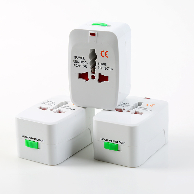 Adaptor universal priză și mufă pentru călătorii