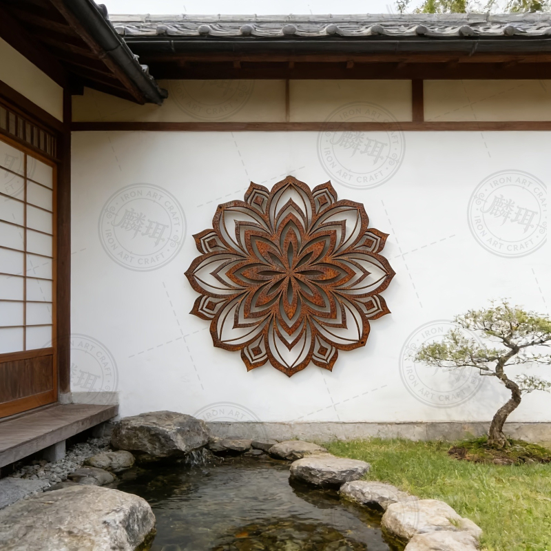 Artă de perete din fier – mandala geometrică, decor din metal ruginit pentru exterior, grădină și gard