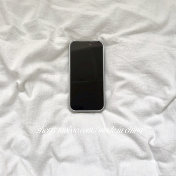 Carcasă pentru iPhone 17 Pro Max cu design ursuleț-iepure, culoare argintie electroplatată