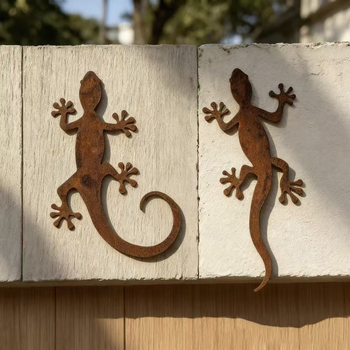 Decor mural metalic în nuanțe ruginii, gecko, sculptură de grădină