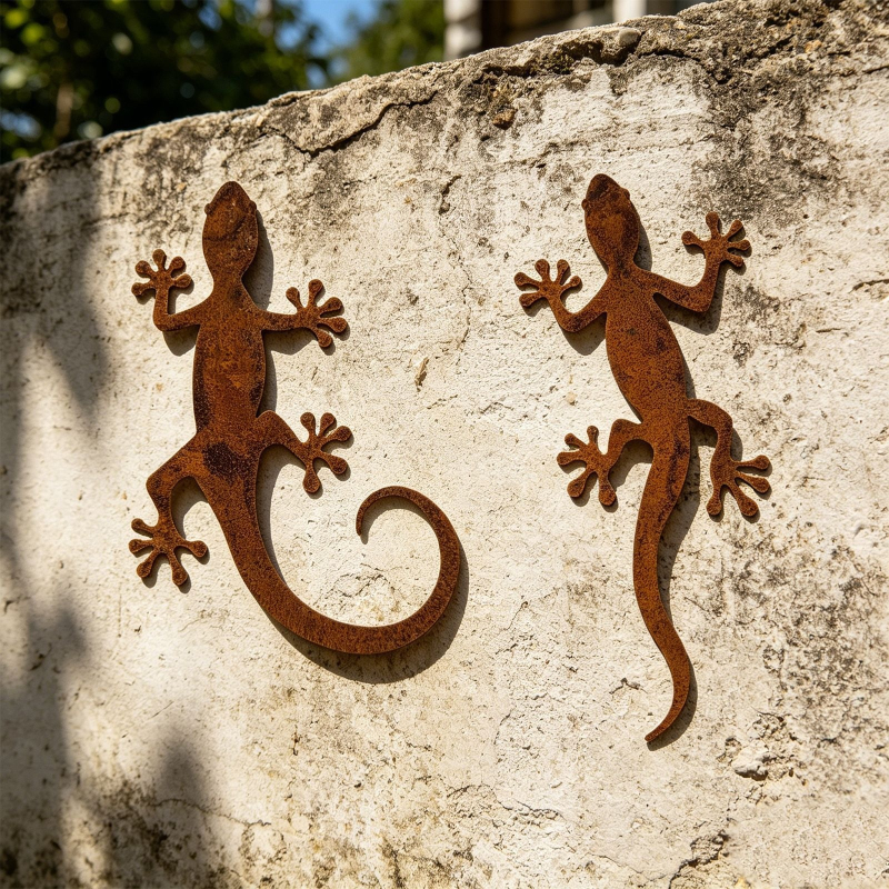 Decor mural metalic în nuanțe ruginii, gecko, sculptură de grădină