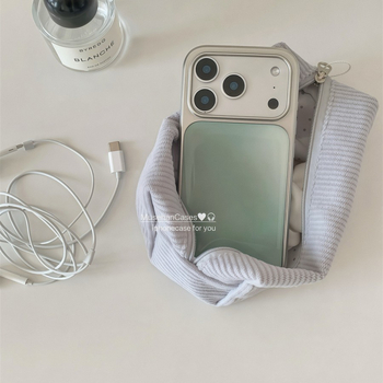 Husă epoxidică minimalistă, cu gradient verde matcha, inspirată de stilul INS coreean, pentru iPhone 16/17 Pro Max