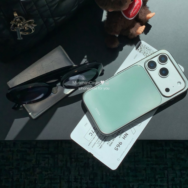 Husă epoxidică minimalistă, cu gradient verde matcha, inspirată de stilul INS coreean, pentru iPhone 16/17 Pro Max