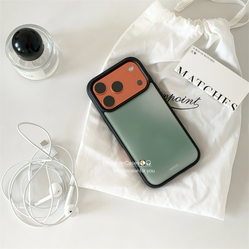 Husă epoxidică minimalistă, cu gradient verde matcha, inspirată de stilul INS coreean, pentru iPhone 16/17 Pro Max