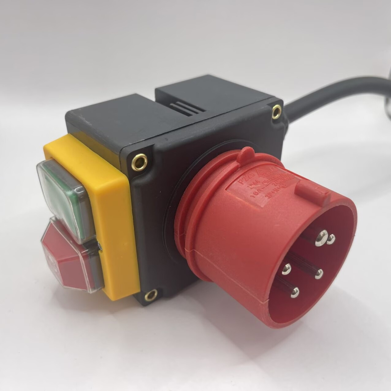 KOA7 buton de protecție la sub tensiune și suprasarcină pentru unelte de grădină și fierăstrău de masă, 400V, priză europeană industrială, întrerupător electromagnetic cu blocare