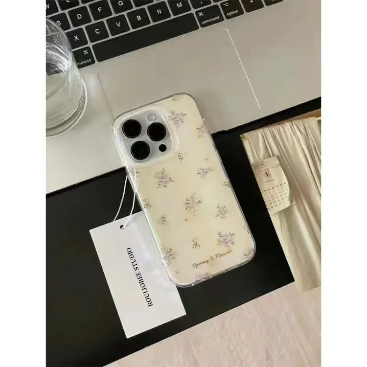 Husă protector din silicon în stil Ins pentru iPhone 16 Pro Max și iPhone 15, design floral alb