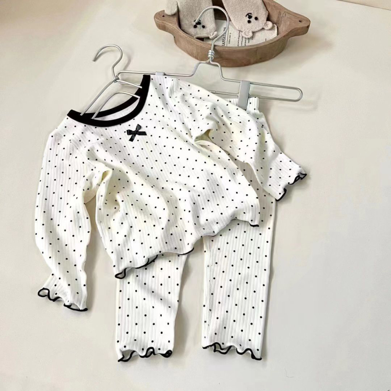 Set de pijamale pentru fete în stil coreean, cu buline și fundă, două piese