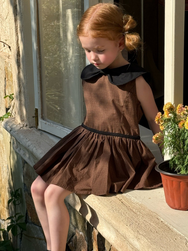 Rochie de vară pentru fetițe, stil coreean, look academic, carouri retro, funda și guler rever, rochie cu bretele.
