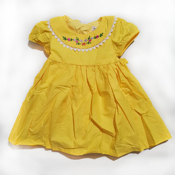Rochie de fetiță brodată, dublu strat, din bumbac, culoare solidă, mâneci scurte, croială A-line, spălare enzimă, vară 2023