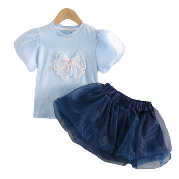 Set de două piese pentru fete: tricou cu mâneci bufante și fustă din plasă cu funda, vară