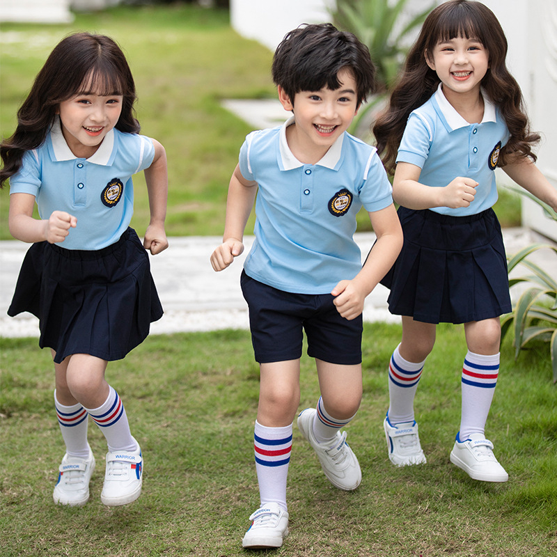 Set uniformă de vară pentru copii pentru școala primară și grădiniță — unisex, stil britanic, look academic (top + pantaloni)