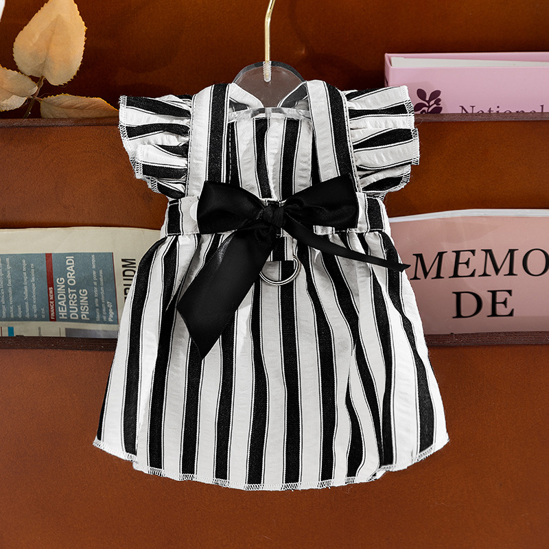 Rochie pentru câini mici, cu dungi negre și albe, stil Hepburn, cu fundă și lesă, pentru Bichon Frisé