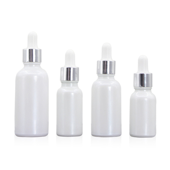 Alb perlat 15-50 ml sticlă de cosmetice din sticlă întunecată, cu pipetă, capac din cauciuc alb și inel argintiu