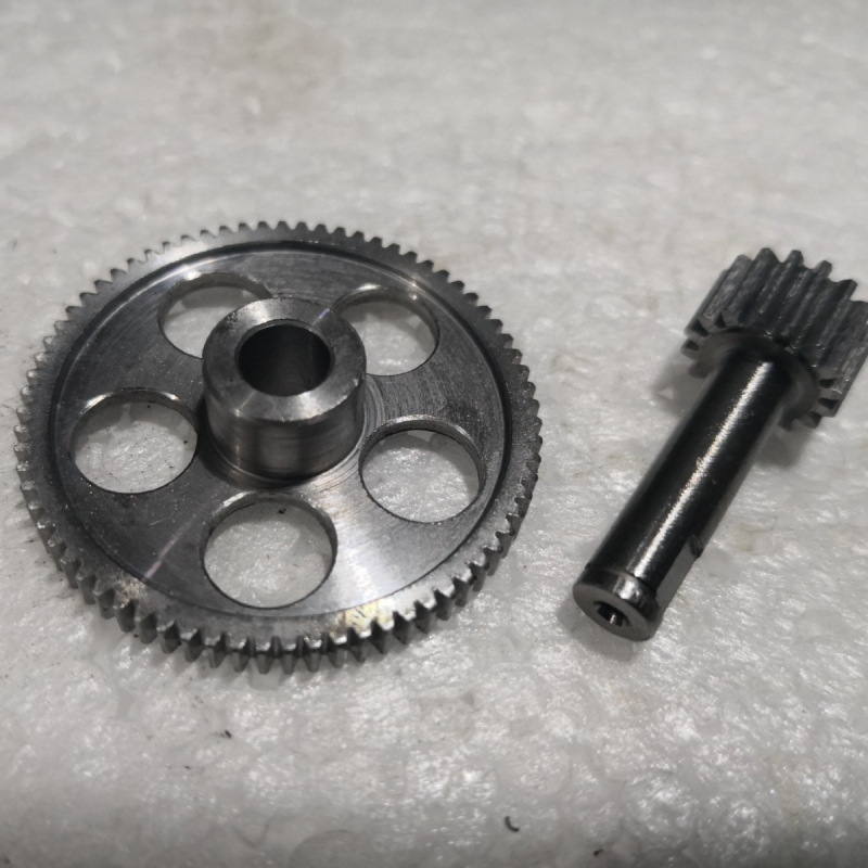 Pinion mic cu modul 1, pentru motoare cilindrice, 15 dinți