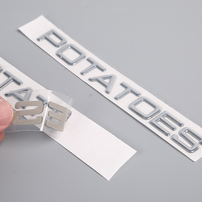 Tăbliță cu litere 3D din plastic, electroplacate – etichetă moale pentru logo-ul de pe spatele mașinii – turnare prin injecție, personalizabil