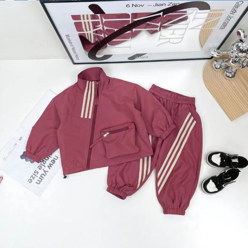 Set sportiv de toamnă pentru copii, două piese, cu trei dungi, 2025
