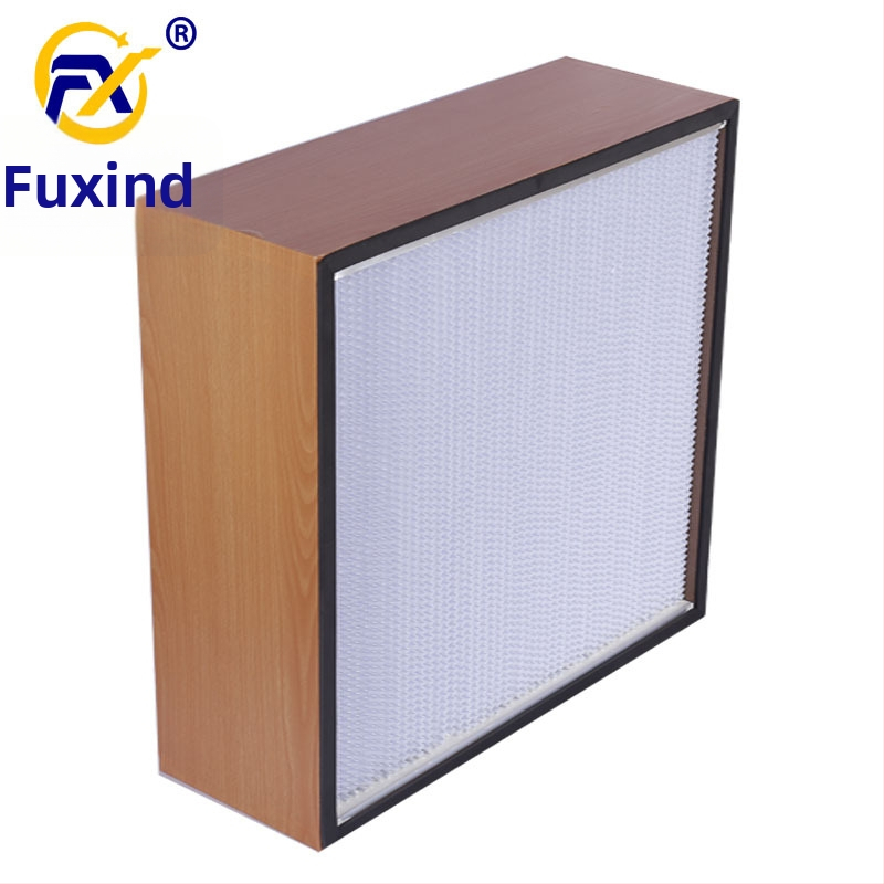 Filtru de aer cu eficiență înaltă H13/H14, tip placă-cadru, cu cadru galvanizat, plasă de filtrare compartimentată și element filtrant din fibră de sticlă
