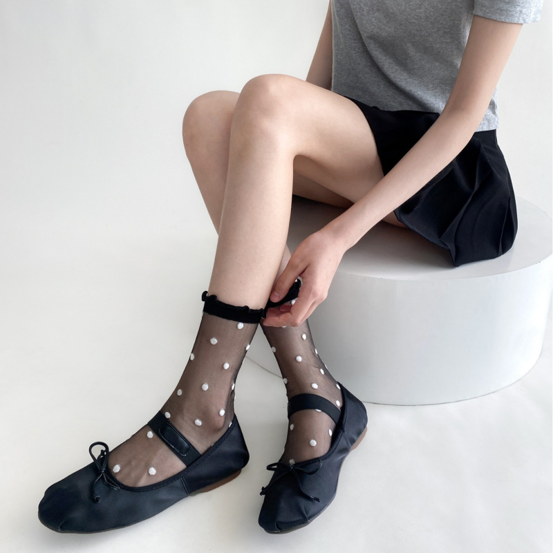 Șoșete din nylon ultrafine până la jumătatea gambei, transparente, cu model cu buline și valuri, negru-alb