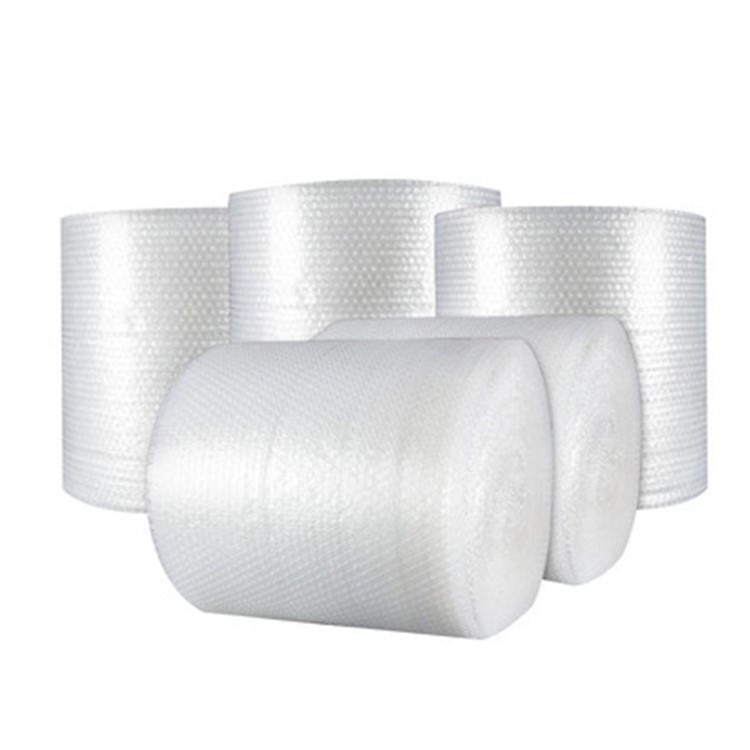Film de bule de 40 cm lățime, rol mare, ambalaj protejat la șocuri, transparent, bule medii de 10 mm diametru și 5 mm înălțime, diametrul rolei 45 cm