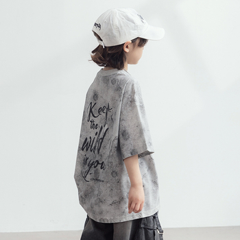 Tricou scurt pentru băieți din bumbac, vară 2026, nou stil, guler rotund, imprimeu cu personaje de desene animate