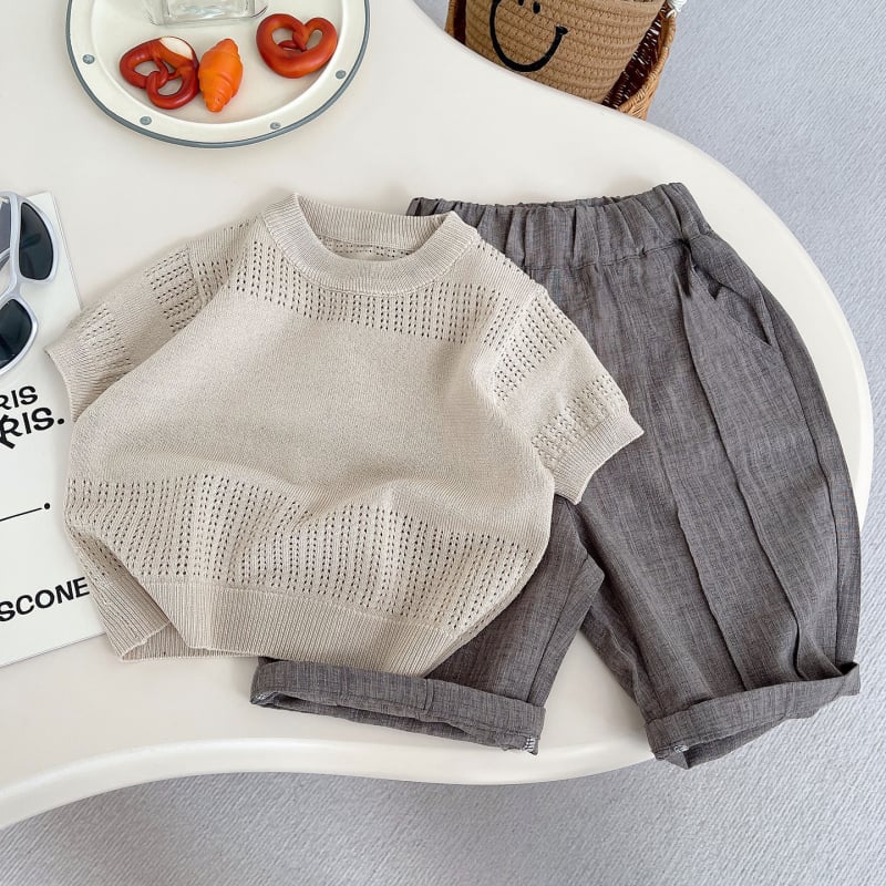 Set de vară pentru copii din două piese, stil inspirat de pădure, top tricotat cu mâneci scurte și pantaloni cropped, culoare solidă.