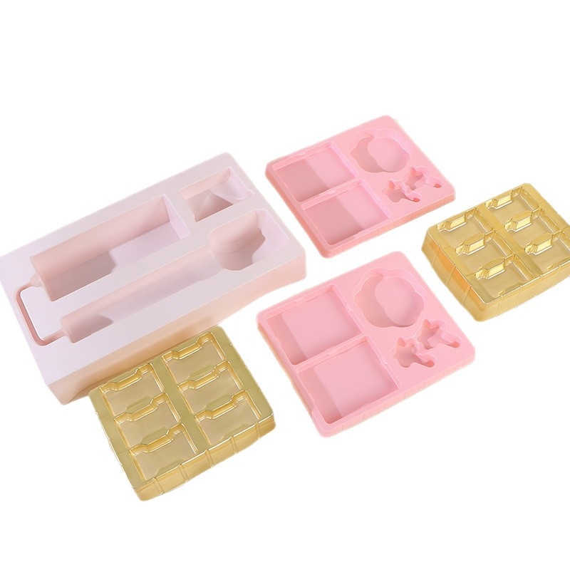 Cutie de ambalaj pentru cosmetice cu tavă interioară velurată, din PVC și PET