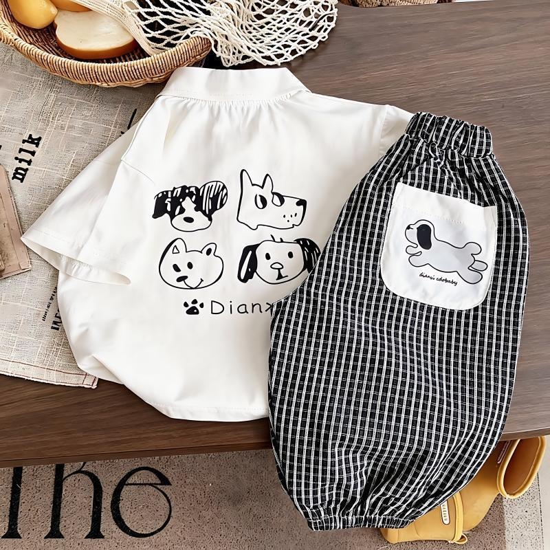 Set de vară pentru băieți, din două piese: tricou polo cu câine desen animat și pantaloni cropped în carouri, 100% bumbac