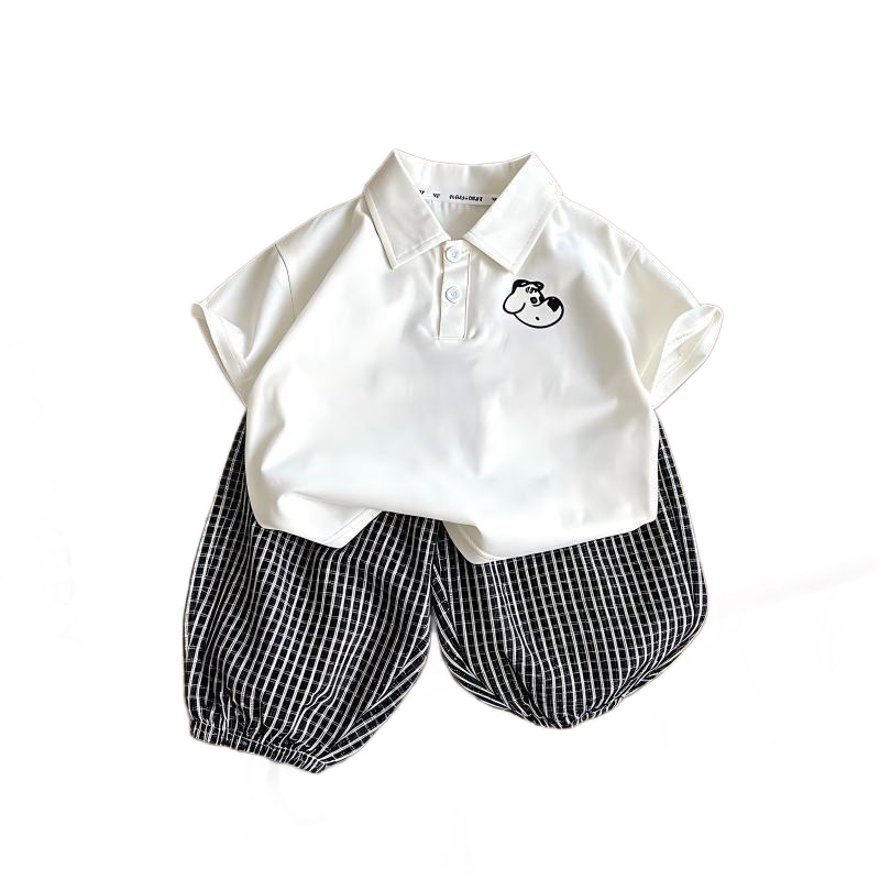 Set de vară pentru băieți, din două piese: tricou polo cu câine desen animat și pantaloni cropped în carouri, 100% bumbac