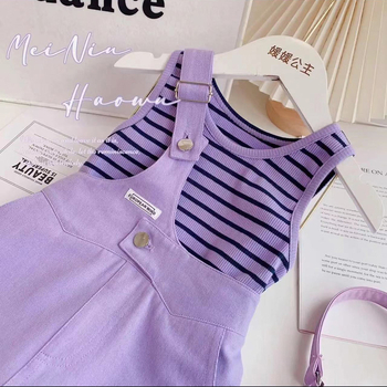 6526 Fetițe vară: set din două piese în stil coreean — top fără mâneci dungi și pantaloni scurți cu bretele