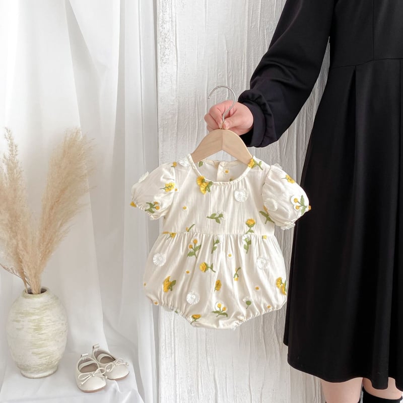 Salopetă de vară din bumbac pentru fetițe cu broderie florală, guler rotund, mâneci scurte, ușoară, 0–12 luni