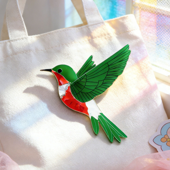 Broșă din acril, elegantă, în formă de colibri verde, realizată manual
