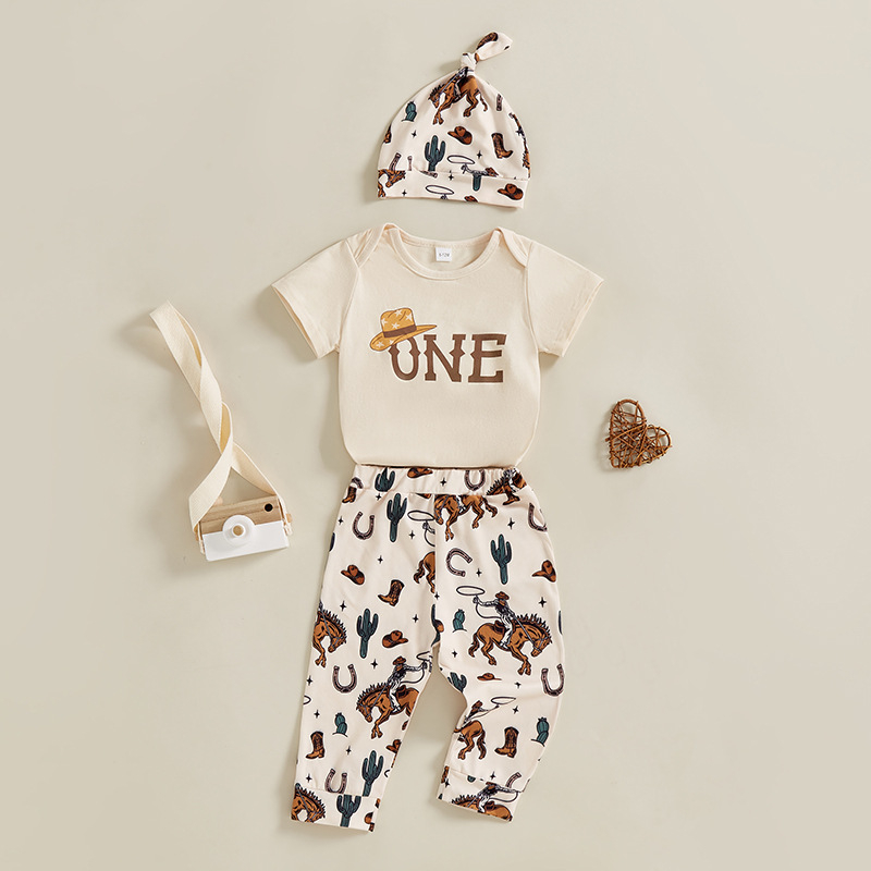 Set de pijamale de vară pentru băieți, cu elemente occidentale — tricou cu mânecă scurtă, pantaloni și pălărie, 3 piese