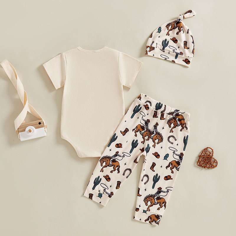 Set de pijamale de vară pentru băieți, cu elemente occidentale — tricou cu mânecă scurtă, pantaloni și pălărie, 3 piese