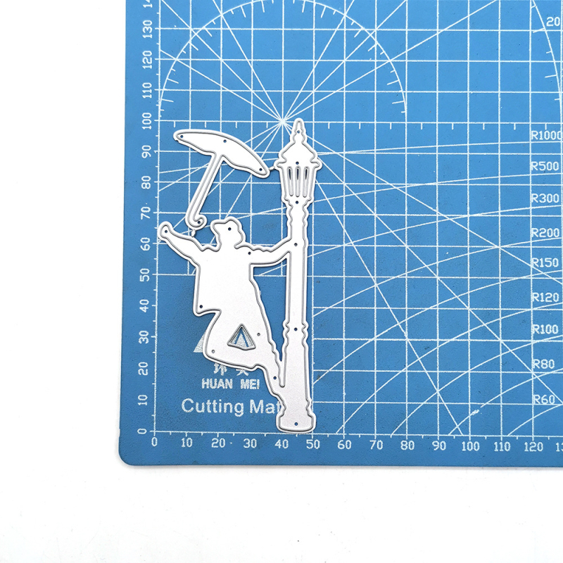 Tăietor pentru scrapbooking din oțel carbon cu relief – design Om cu umbrelă