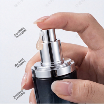 Sticlă de sticlă cosmetică personalizată de 30 ml — pentru ser, loțiune sau cremă, recipient negru mic cu pompă și duză spray