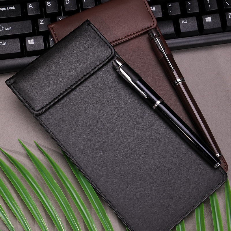 Clipboard de conferință din piele PU, format A4, cu suport magnetic pentru fișiere și suprafață de scriere; imprimare logo disponibil