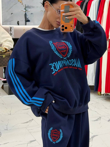 Set de două piese pentru relaxare, cu broderie și model 3D – bluza cu mânecă lungă și pantaloni, din amestec bumbac-poliester