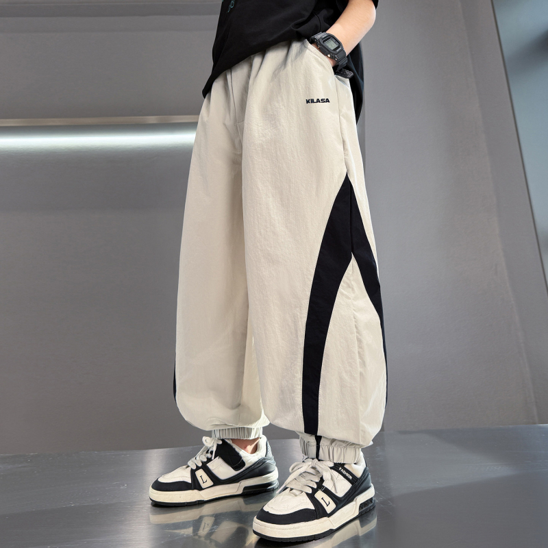 Pantaloni jogger casual pentru copii, vară, ușori, 2026 nou stil pentru copii mai mari, pantaloni sport lungi cu talie elastică.