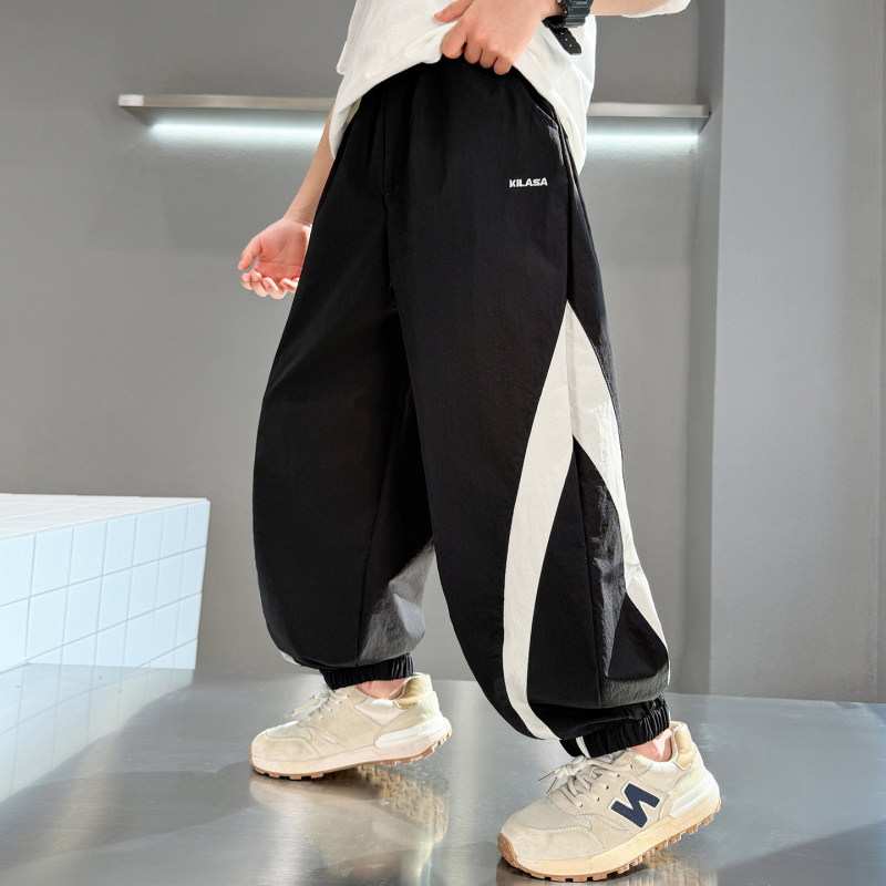 Pantaloni jogger casual pentru copii, vară, ușori, 2026 nou stil pentru copii mai mari, pantaloni sport lungi cu talie elastică.