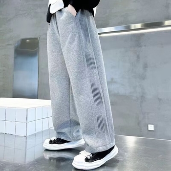 Pantaloni pentru copii cu dungi, croială lejeră, drepti, pentru primăvară și toamnă