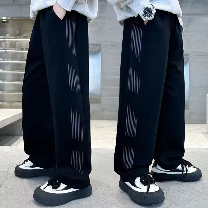 Pantaloni pentru copii cu dungi, croială lejeră, drepti, pentru primăvară și toamnă