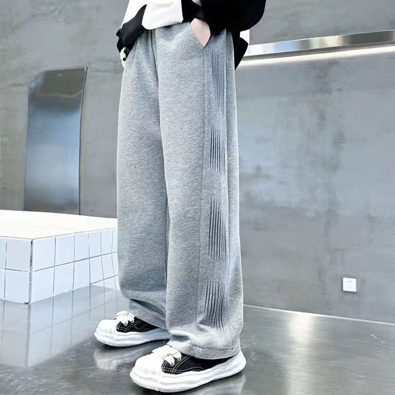 Pantaloni pentru copii cu dungi, croială lejeră, drepti, pentru primăvară și toamnă