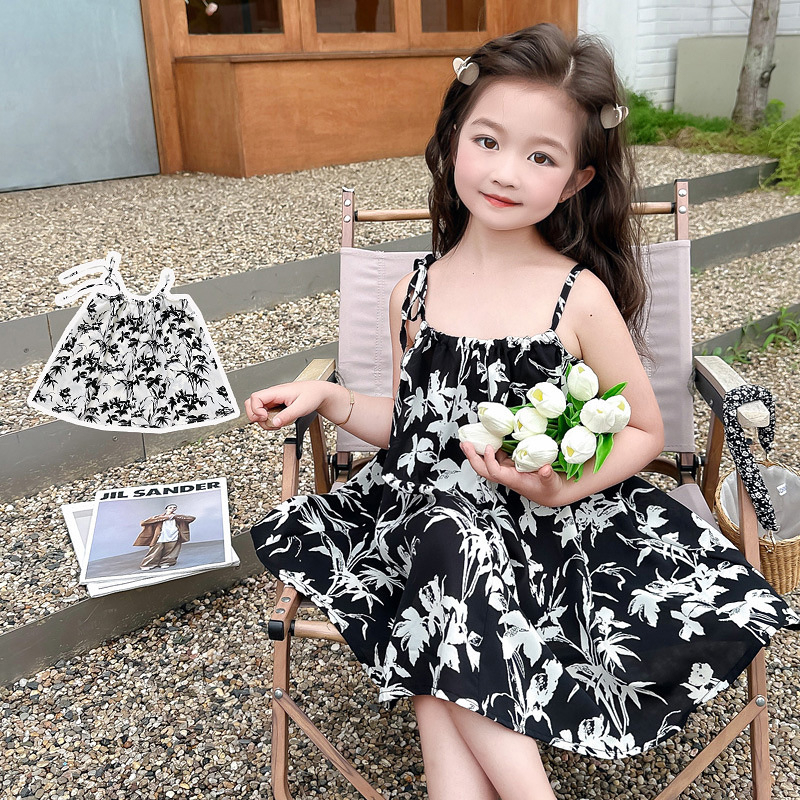 Rochie de vară pentru fete cu bretele - rochie florală ușoară, stil plajă